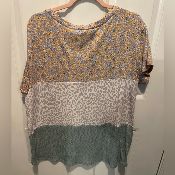 Multi-Pattern Top - Picture 4 of 4